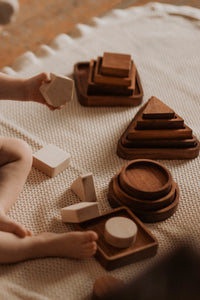 Apiladores (Wooden Shapes Stack)